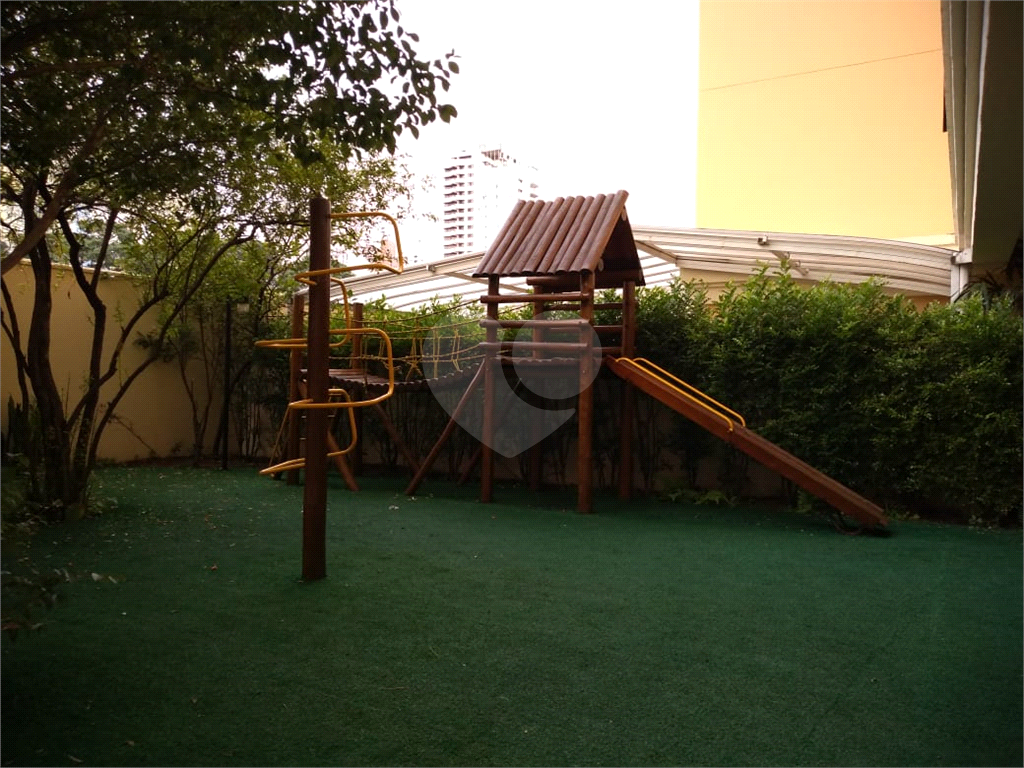Lindo apartamento, bem localizado, próximo ao Parque da Aclimação e comércios da região.