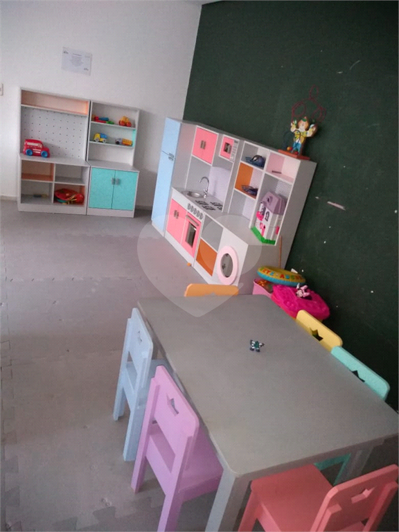 Lindo apartamento, bem localizado, próximo ao Parque da Aclimação e comércios da região.