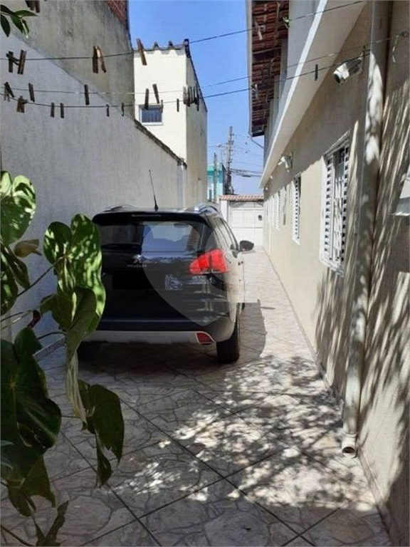 Casa térrea para venda, Jardim Brasil, São Paulo com 204 m², 3 suites e 5 vagas de garagem.