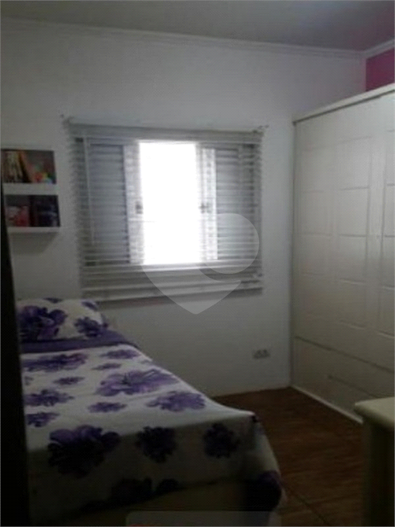 Casa térrea para venda, Jardim Brasil, São Paulo com 204 m², 3 suites e 5 vagas de garagem.
