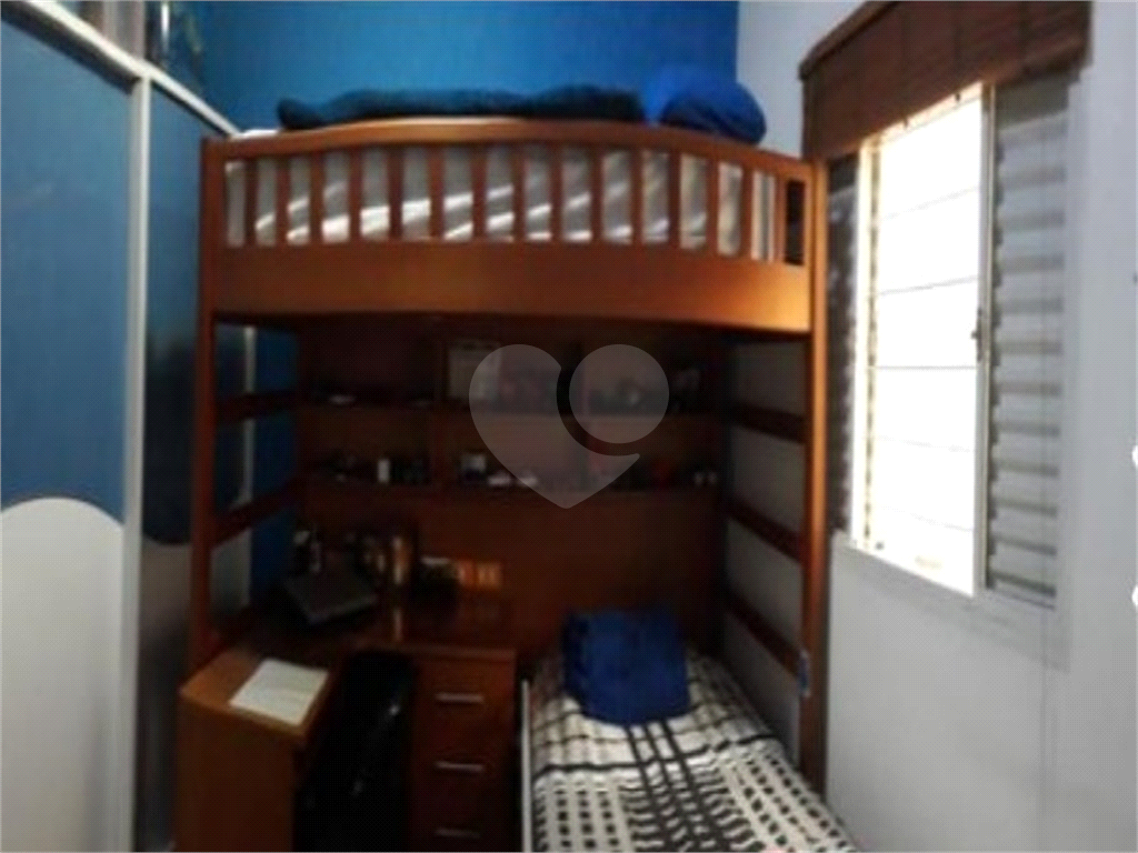 Casa térrea para venda, Jardim Brasil, São Paulo com 204 m², 3 suites e 5 vagas de garagem.