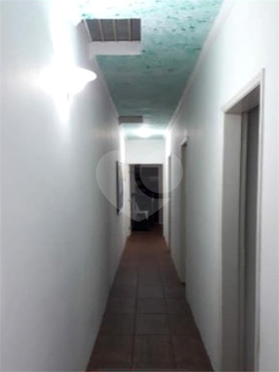 Casa térrea para venda, Jardim Brasil, São Paulo com 204 m², 3 suites e 5 vagas de garagem.