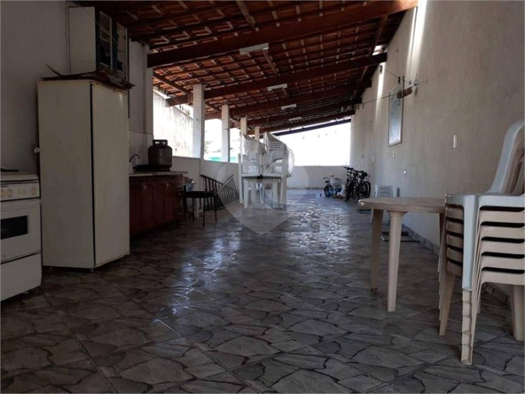 Casa térrea para venda, Jardim Brasil, São Paulo com 204 m², 3 suites e 5 vagas de garagem.