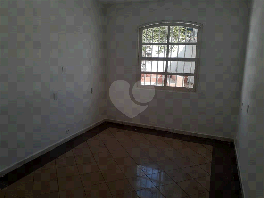 Casa com excelente terreno no Alto de Pinheiros