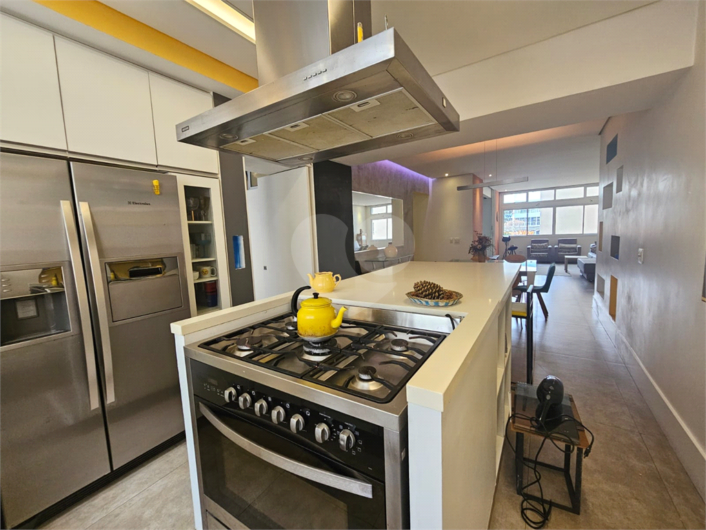 Apartamento à venda na Bela Vista com 3 quartos, sendo 2 suítes 180 m²