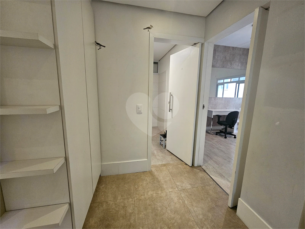 Apartamento à venda na Bela Vista com 3 quartos, sendo 2 suítes 180 m²