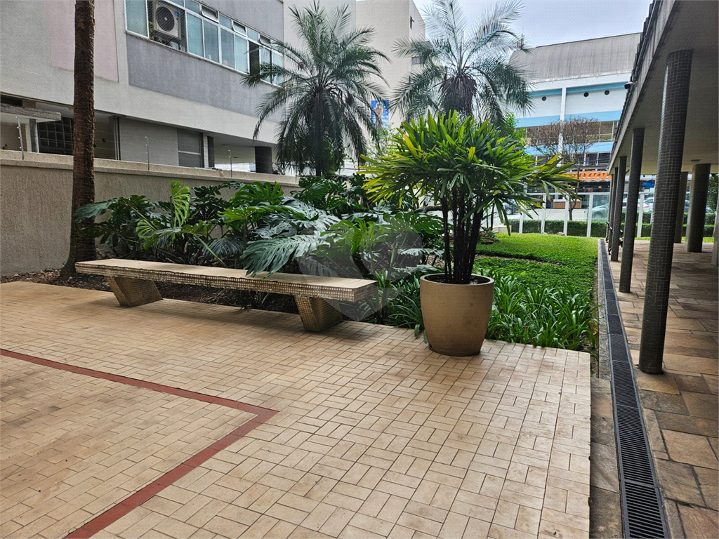 Apartamento à venda na Bela Vista com 3 quartos, sendo 2 suítes 180 m²