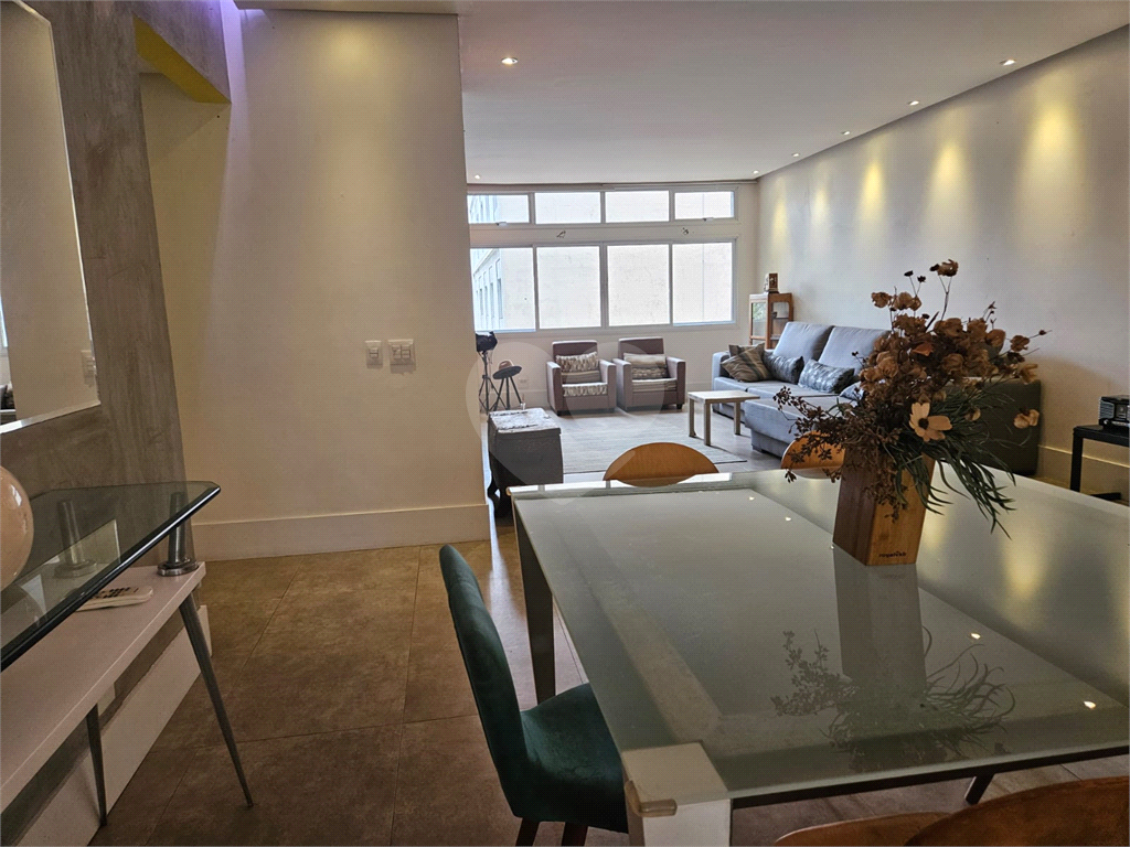 Apartamento à venda na Bela Vista com 3 quartos, sendo 2 suítes 180 m²