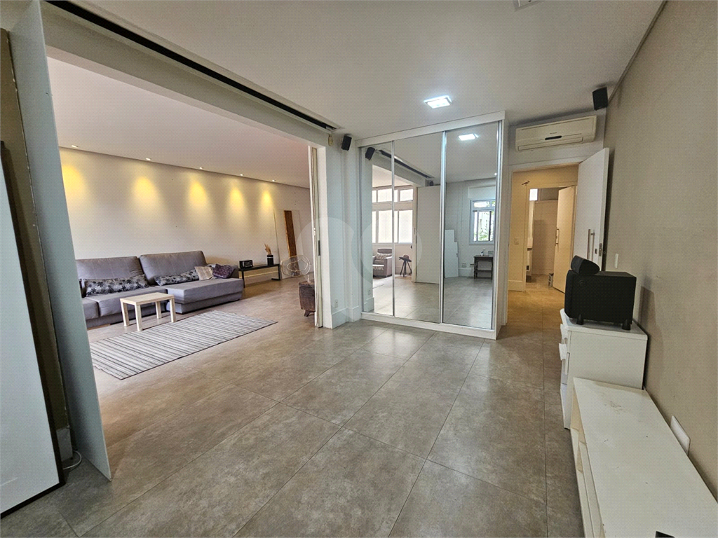Apartamento à venda na Bela Vista com 3 quartos, sendo 2 suítes 180 m²