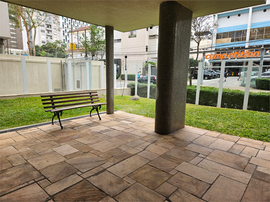 Apartamento à venda na Bela Vista com 3 quartos, sendo 2 suítes 180 m²