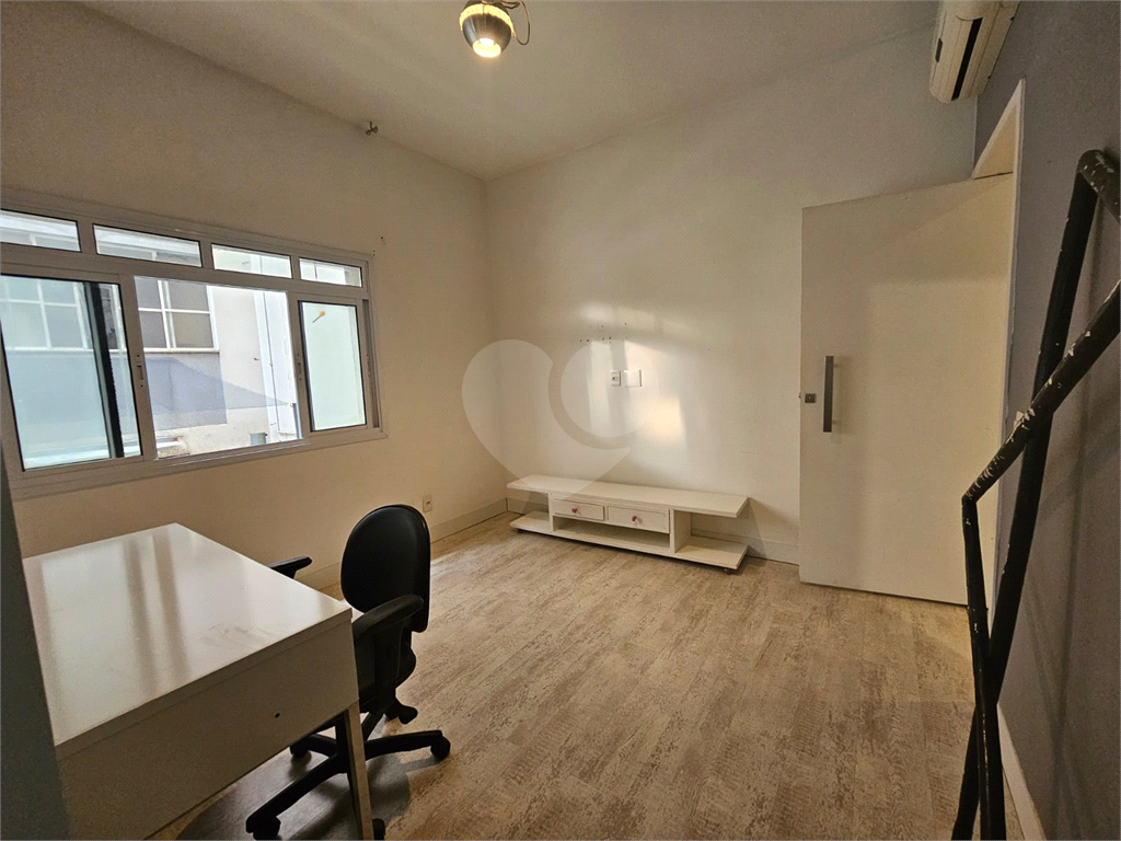 Apartamento à venda na Bela Vista com 3 quartos, sendo 2 suítes 180 m²