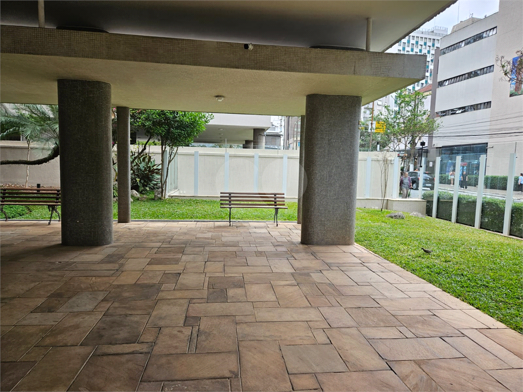 Apartamento à venda na Bela Vista com 3 quartos, sendo 2 suítes 180 m²