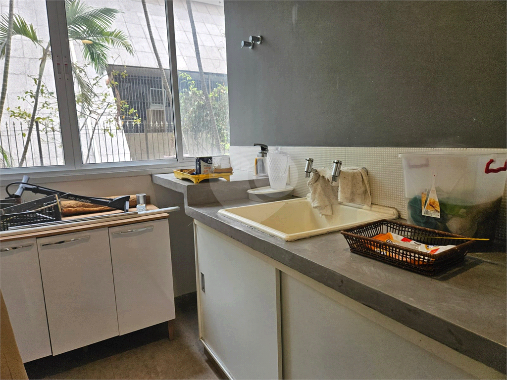Apartamento à venda na Bela Vista com 3 quartos, sendo 2 suítes 180 m²