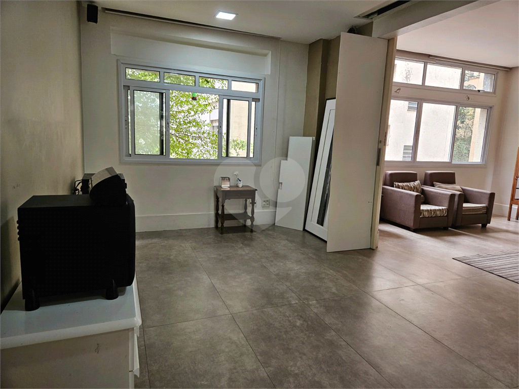 Apartamento à venda na Bela Vista com 3 quartos, sendo 2 suítes 180 m²