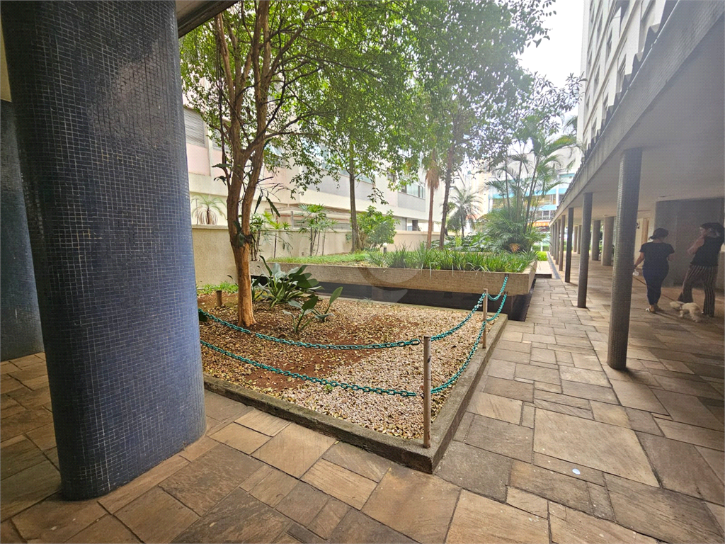 Apartamento à venda na Bela Vista com 3 quartos, sendo 2 suítes 180 m²