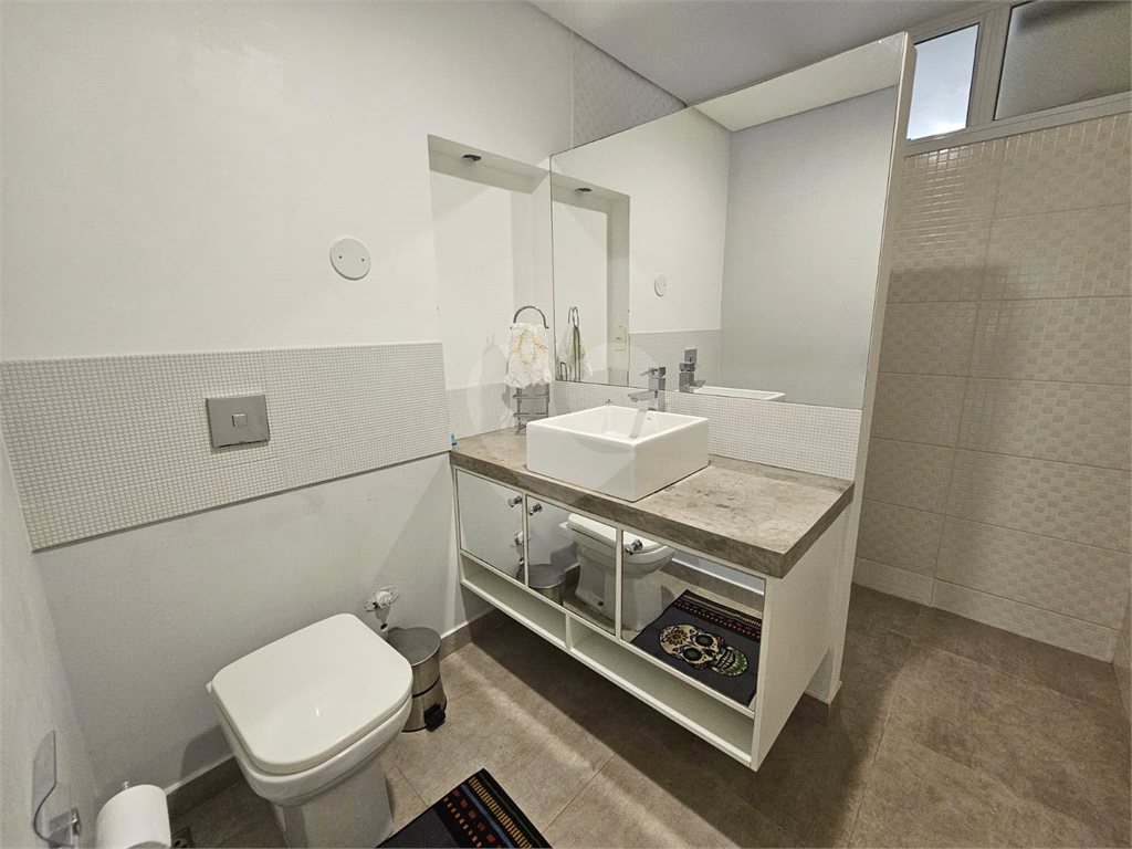 Apartamento à venda na Bela Vista com 3 quartos, sendo 2 suítes 180 m²