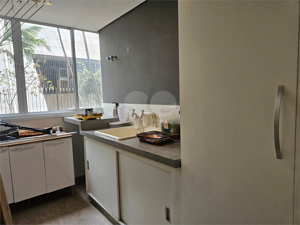 Apartamento à venda na Bela Vista com 3 quartos, sendo 2 suítes 180 m²