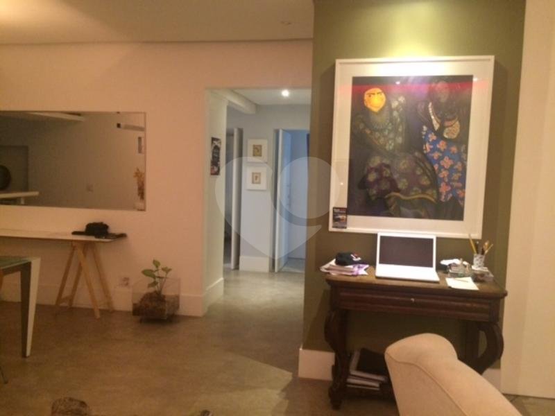 Apartamento à venda na Bela Vista com 3 quartos, sendo 2 suítes 180 m²
