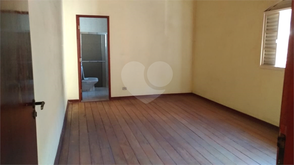 Casa com excelente terreno no Jardim São Paulo