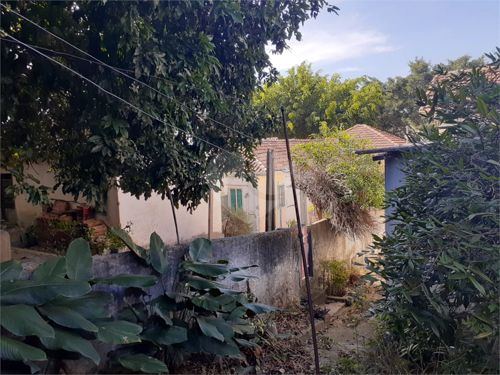 Casa com excelente terreno no Jardim São Paulo