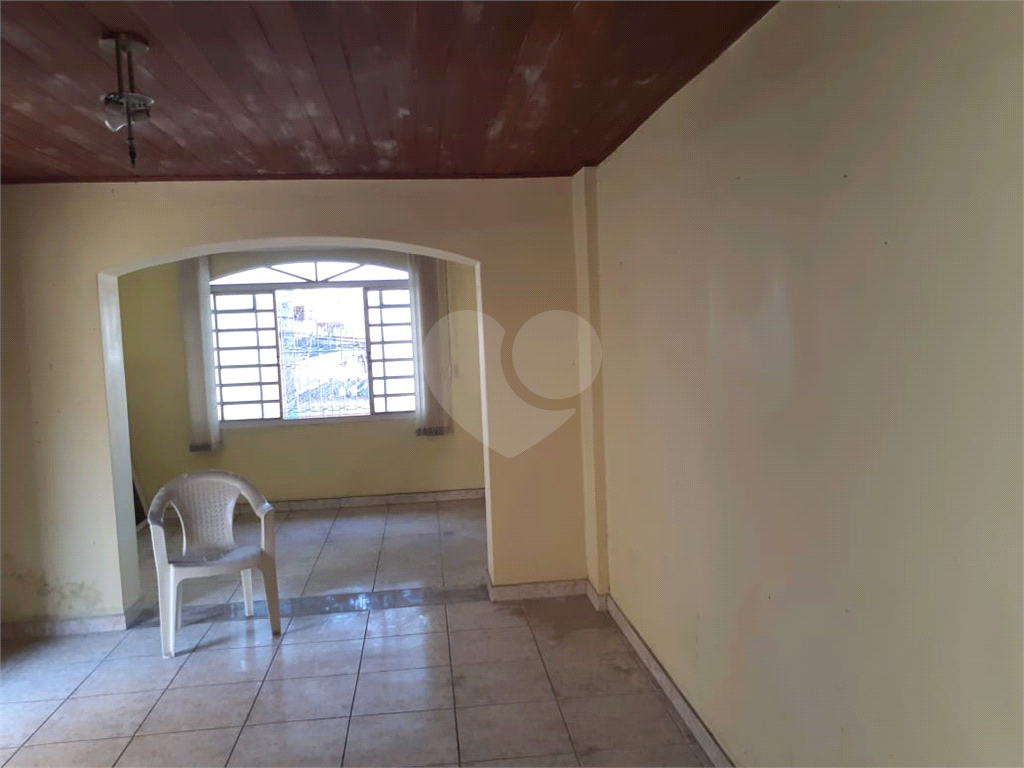 Casa com excelente terreno no Jardim São Paulo