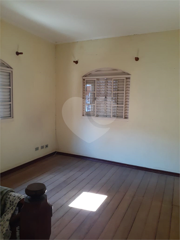 Casa com excelente terreno no Jardim São Paulo