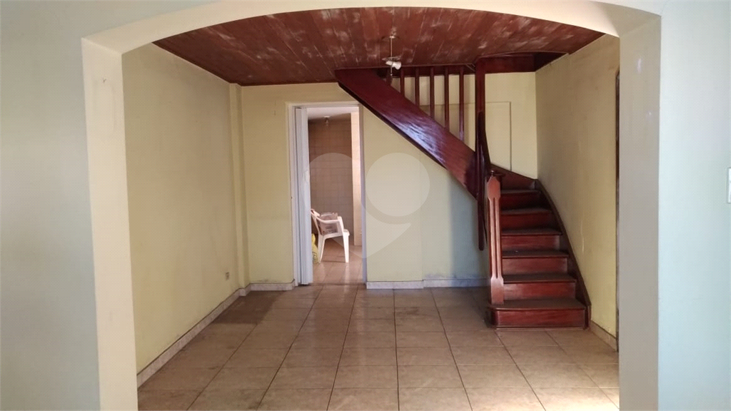 Casa com excelente terreno no Jardim São Paulo