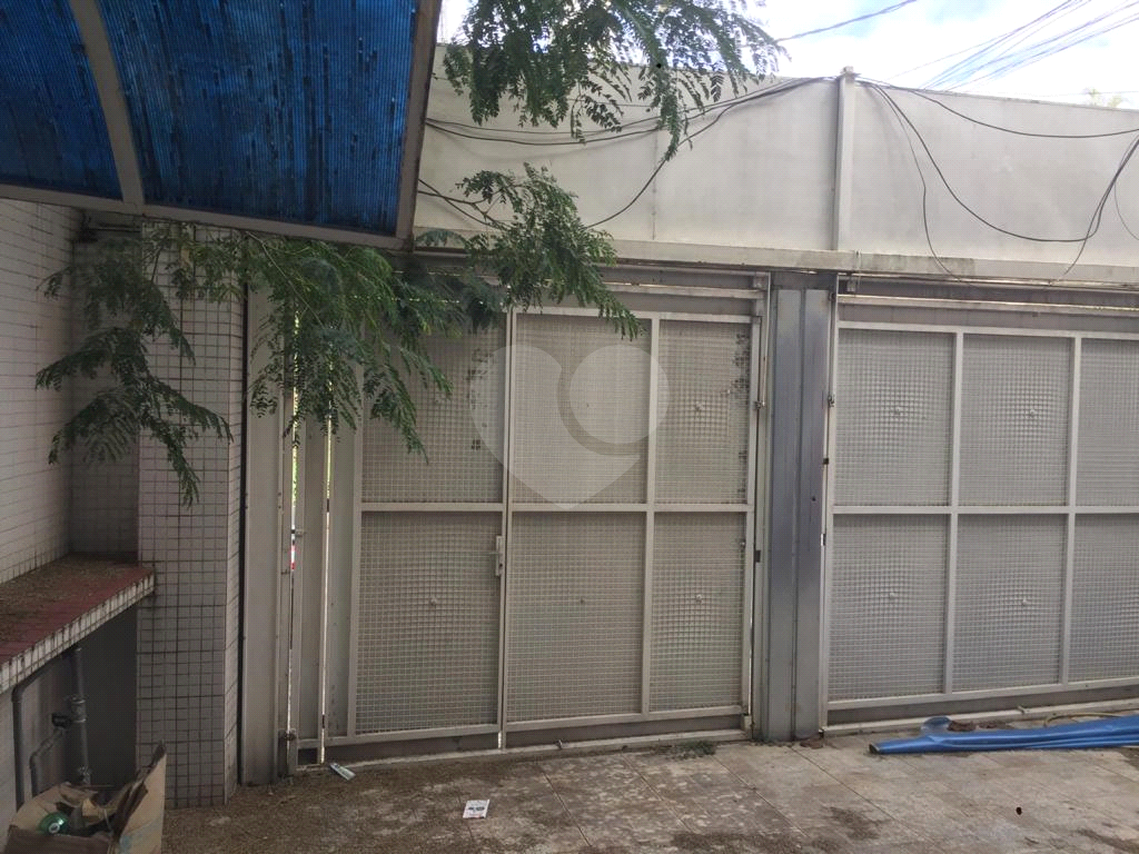 Predio comercial de 4 andares a 1 km do metro santana 