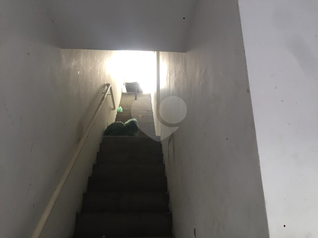 Predio comercial de 4 andares a 1 km do metro santana 