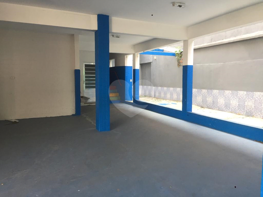 Predio comercial de 4 andares a 1 km do metro santana 