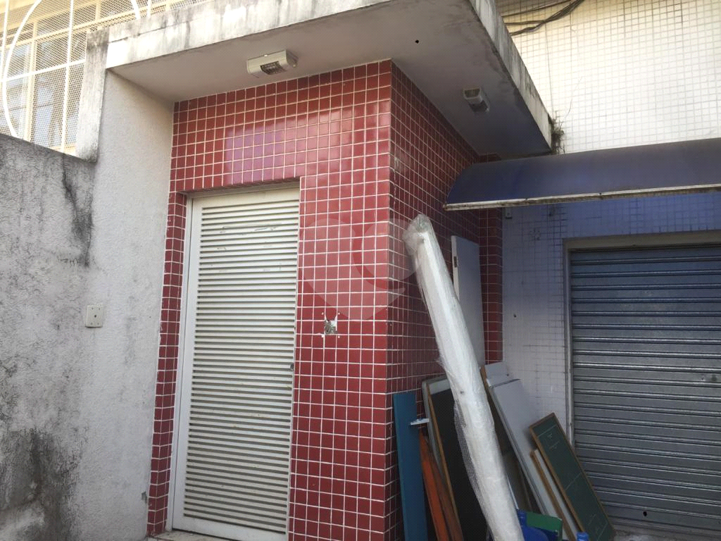 Predio comercial de 4 andares a 1 km do metro santana 