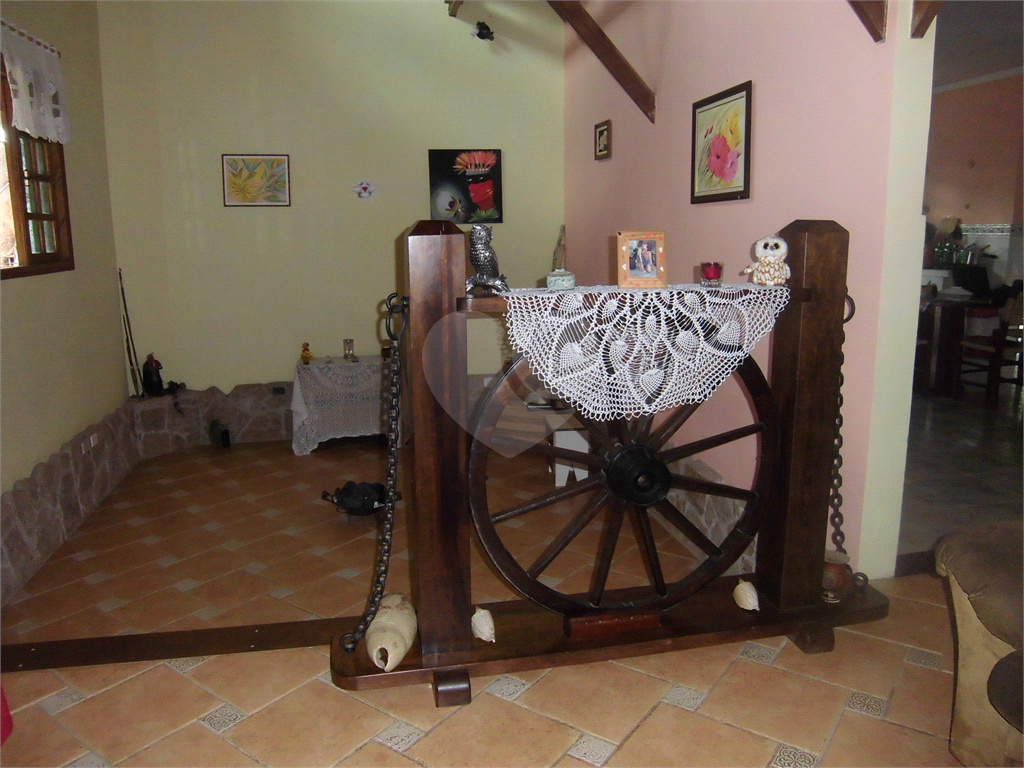 Sobrado em Mairiporã com  1.244 m² de terreno.