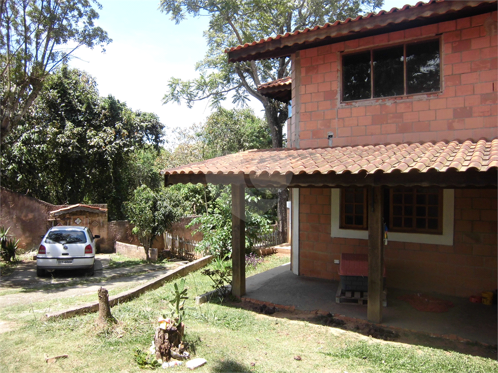 Sobrado em Mairiporã com  1.244 m² de terreno.
