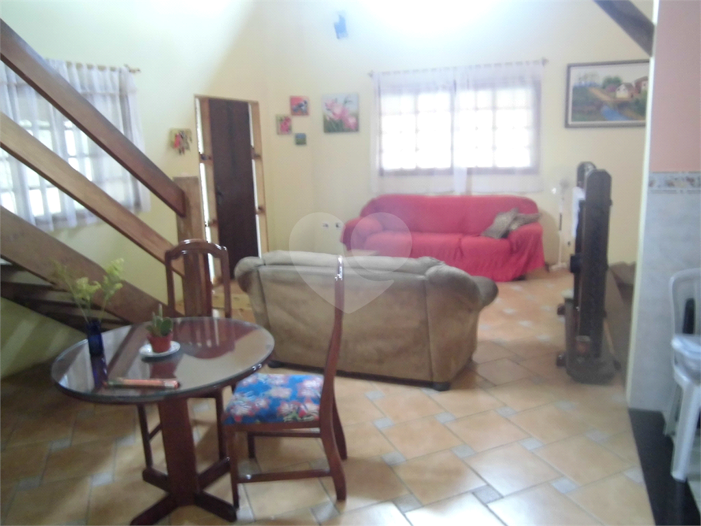 Sobrado em Mairiporã com  1.244 m² de terreno.