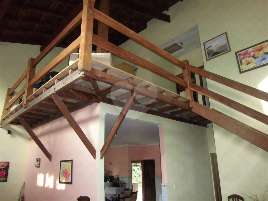Sobrado em Mairiporã com  1.244 m² de terreno.
