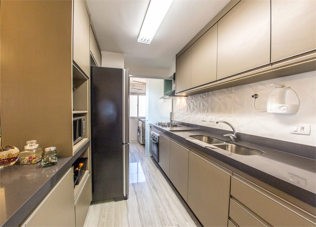 Apartamento com 88m 3 dorm 2 banheiros 1 suite e 2 vagas de garagem