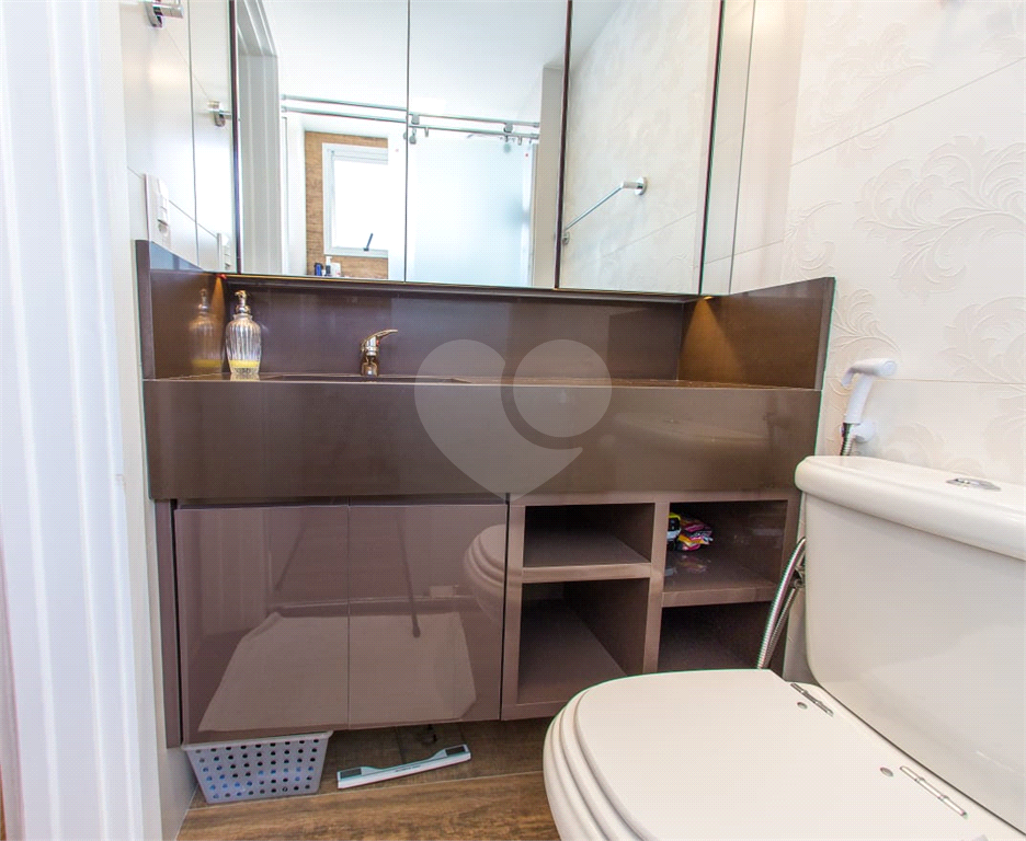 Apartamento com 88m 3 dorm 2 banheiros 1 suite e 2 vagas de garagem
