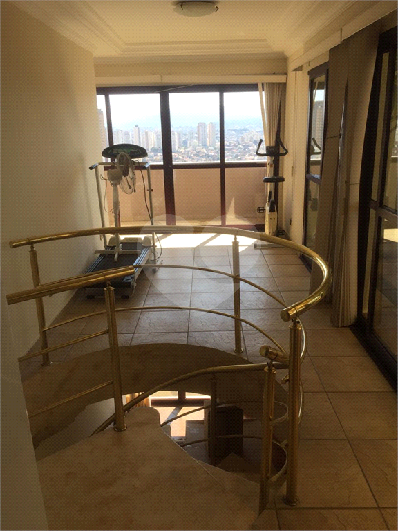 Belíssima cobertura duplex á venda em Santana