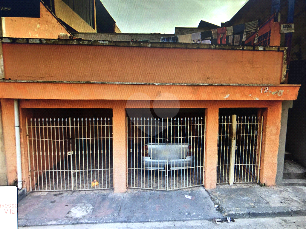 Casa com renda