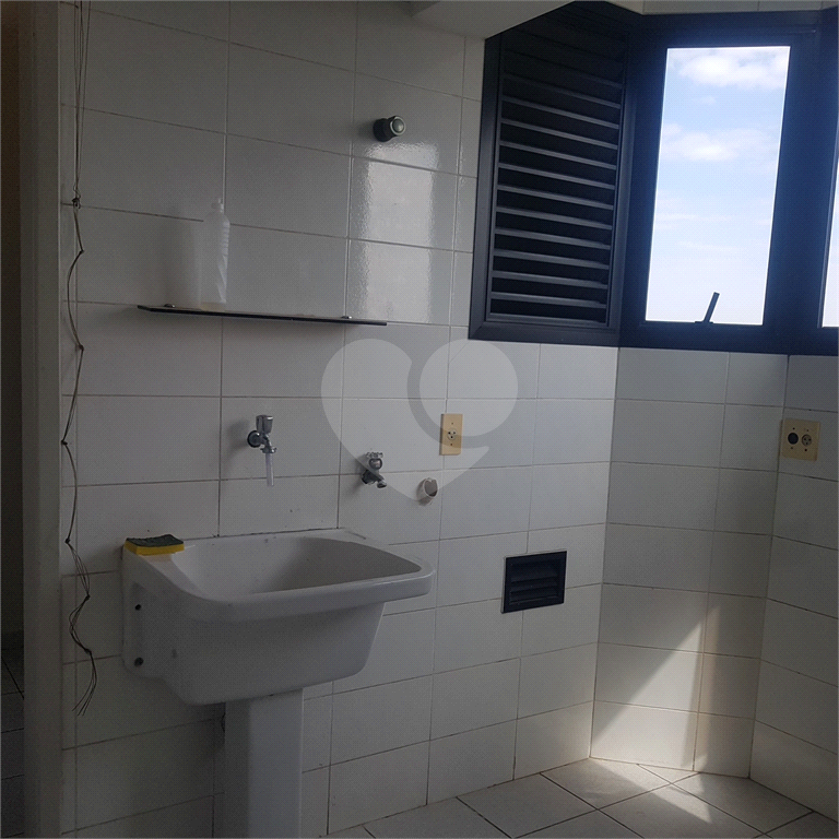 APARTAMENTO em CASA VERDE