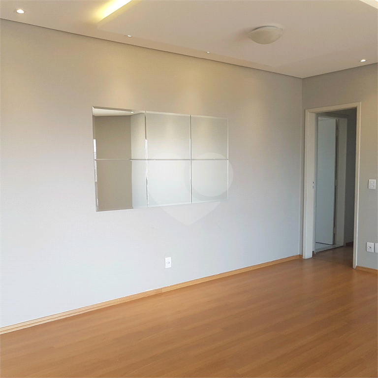 APARTAMENTO em CASA VERDE