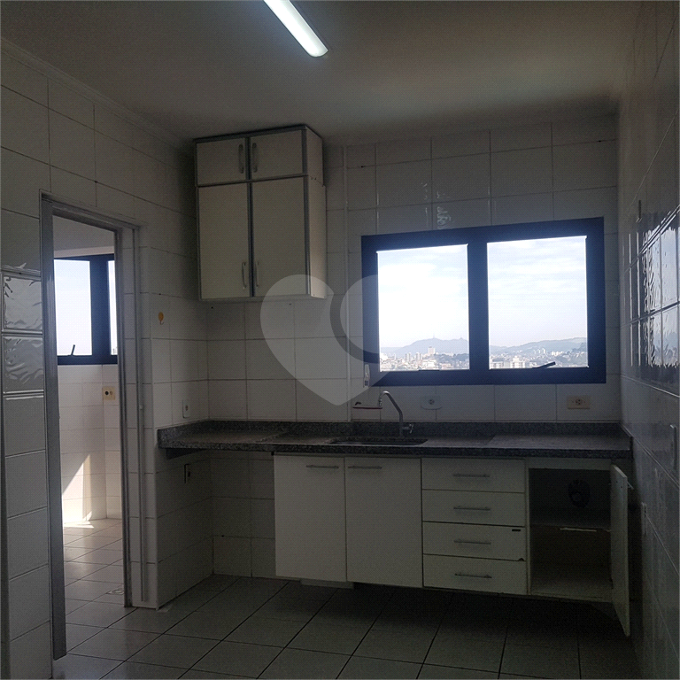 APARTAMENTO em CASA VERDE