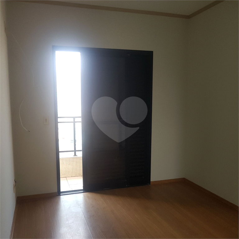 APARTAMENTO em CASA VERDE