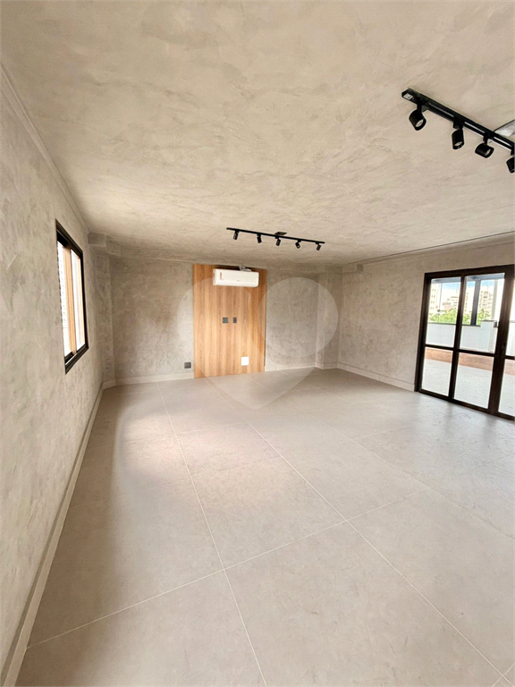 Cobertura na Rua Francisca Julia em Santana - 3 dormitórios 1 suíte e 3 vagas 