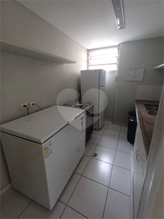 Cobertura reformada para locação em Santana de 246m² com 3 dormitórios, 1 suíte e 1 vaga.