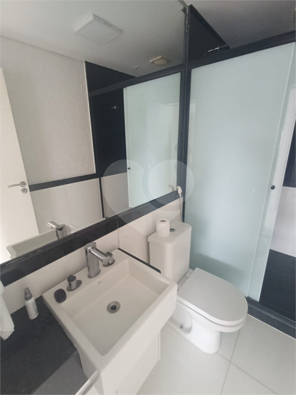 Cobertura reformada para locação em Santana de 246m² com 3 dormitórios, 1 suíte e 1 vaga.