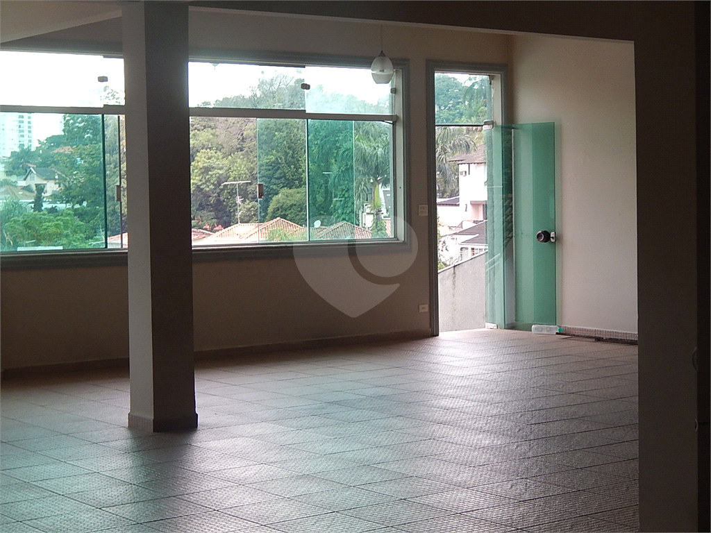 Casa Térrea no Barro Branco, 4 dormitórios, 4 suítes, sala 3 ambientes, área gourmet,  10 vagas.