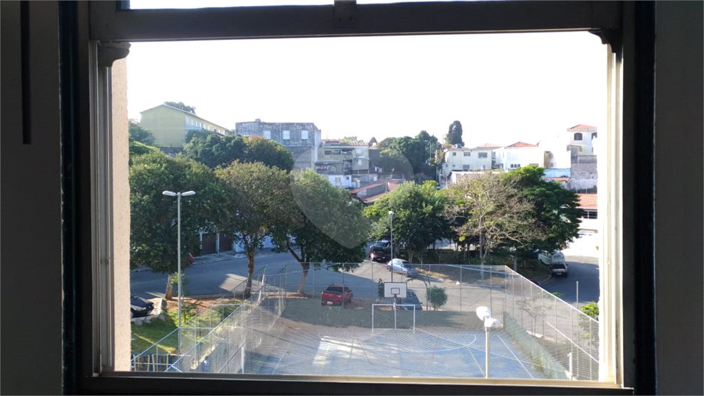 Apartamento todo reformado com 2 dorms.