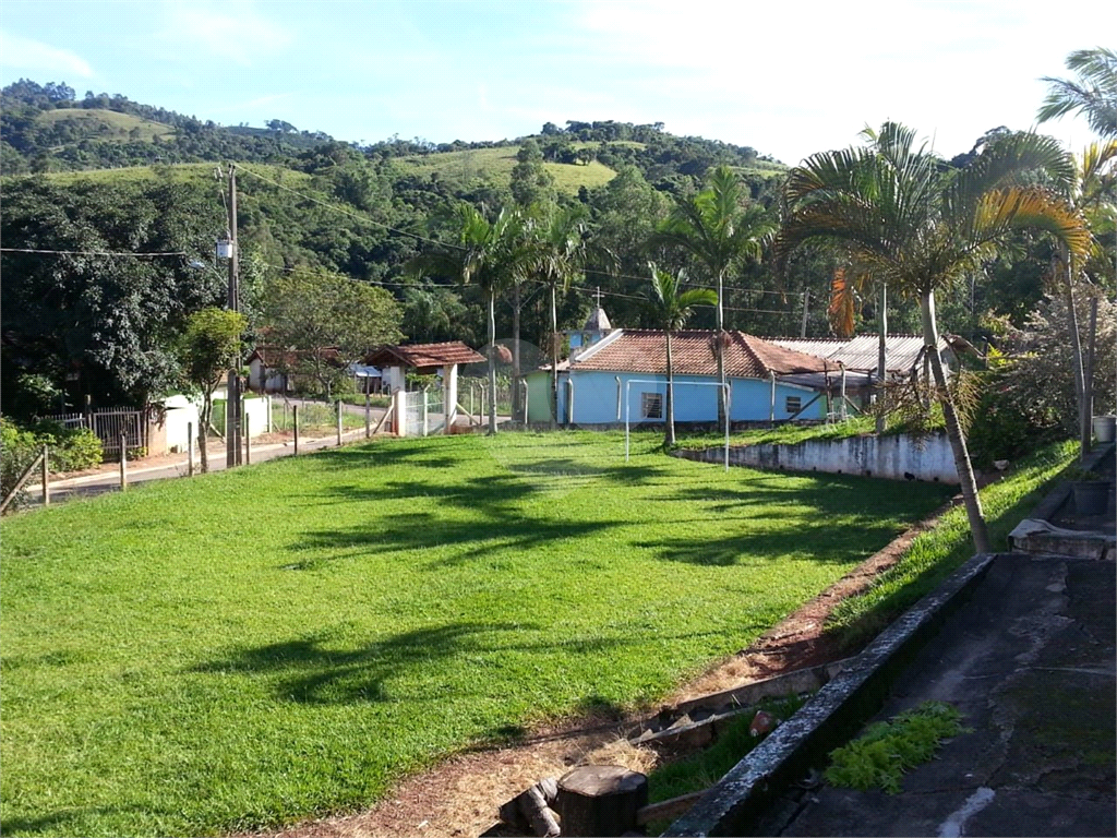 Chácara à 8 km de Monte Sião acesso  asfaltado