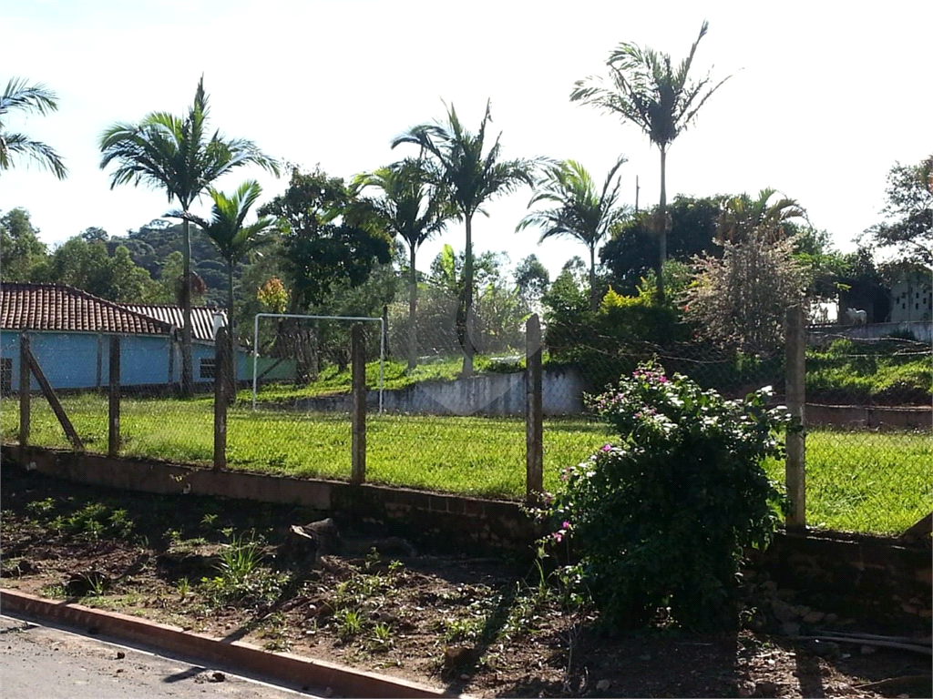 Chácara à 8 km de Monte Sião acesso  asfaltado